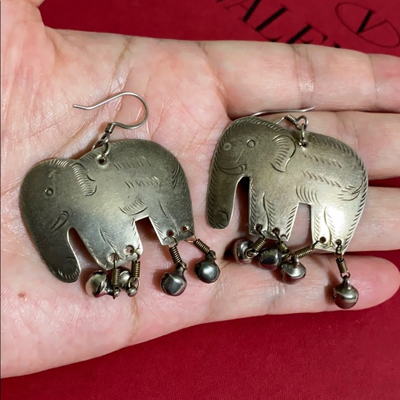 🖤VTG💕elephant earrings - Picture 2 of 8